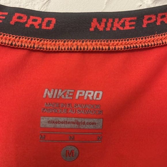 Nike Pro Women’s Medium, V-Neck Dri-Fit, Red and Black - Picture 11 of 11